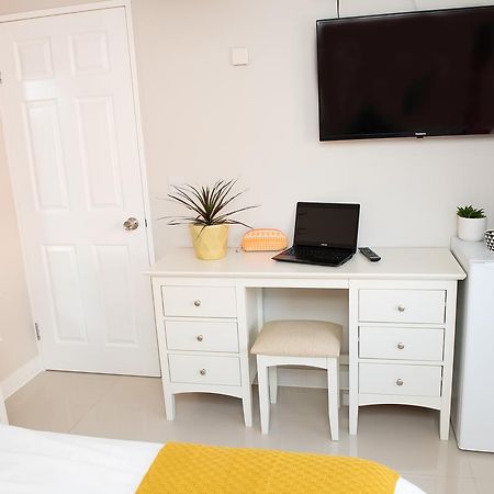 Pinehill Rooms Reading Esterno foto