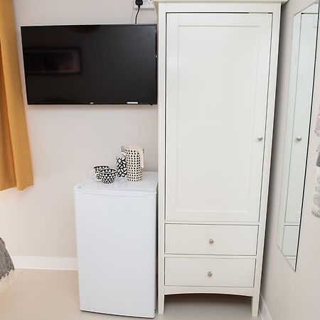 Pinehill Rooms Reading Esterno foto